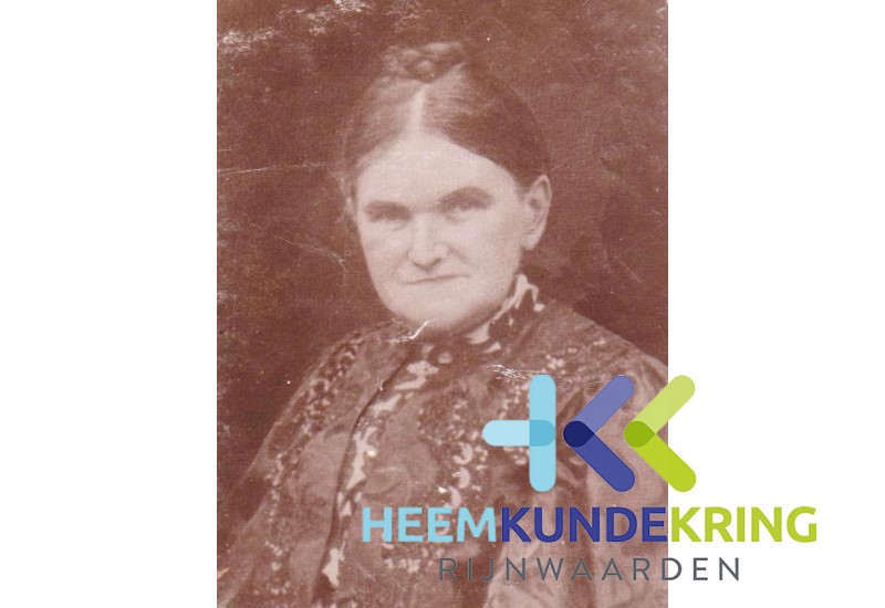 br127 Anna vd Loo- Curten